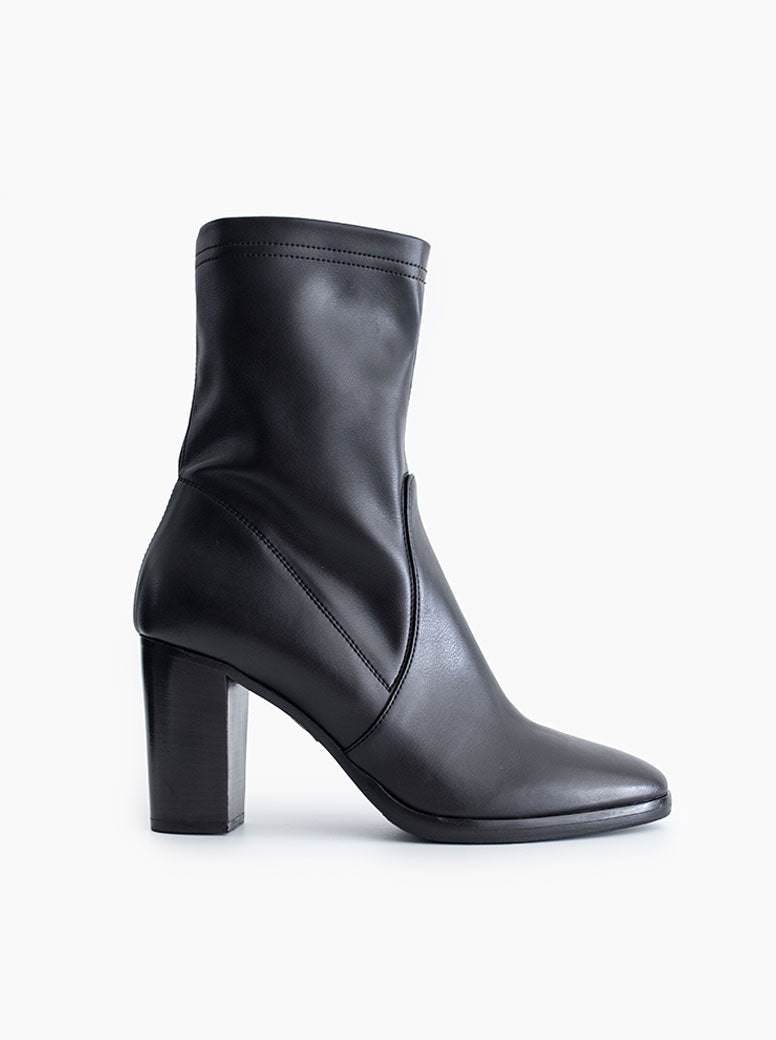 GISELLE BLACK SATIN × BLACK Giselle black