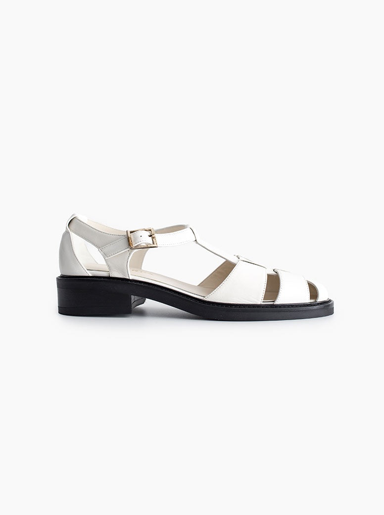 Isola white