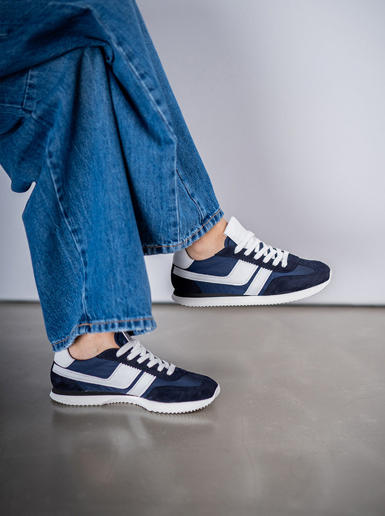 Mui navy / white