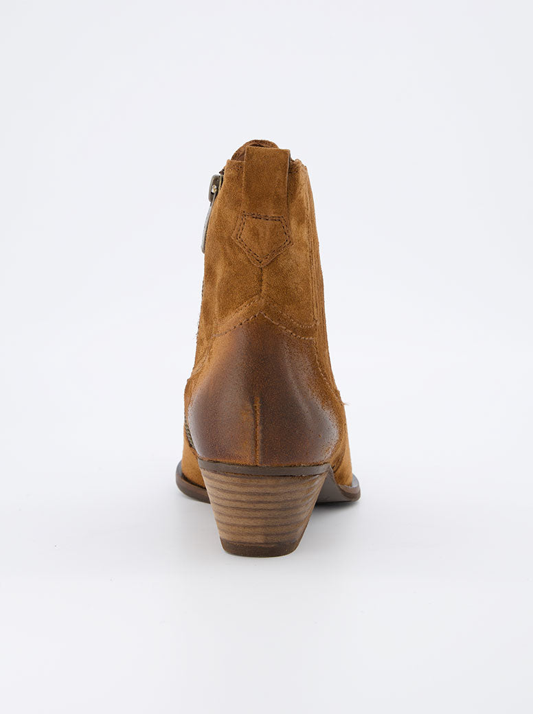 Pierce tan suede