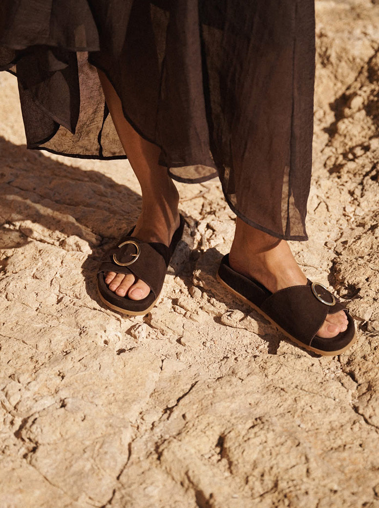 Remo chocolate suede