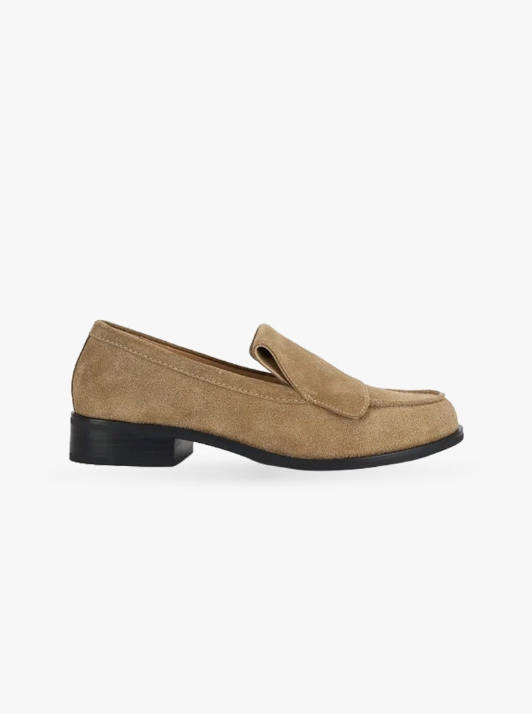 Uma Loafer oat suede