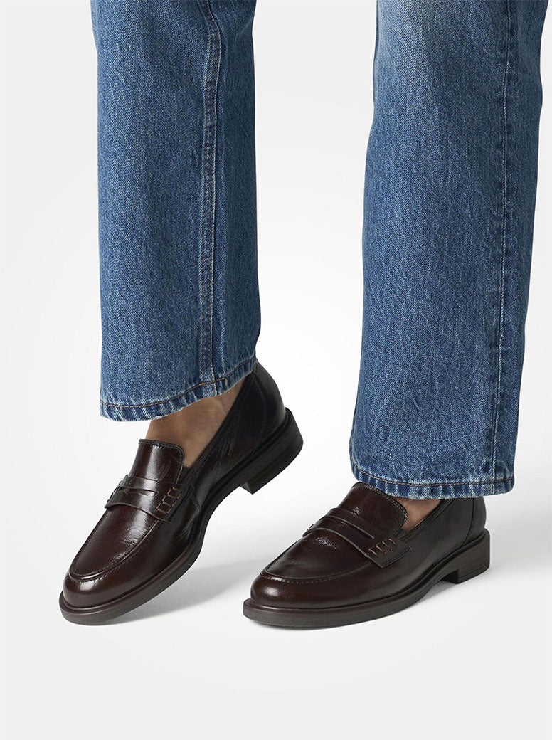 Yale chocolate brown