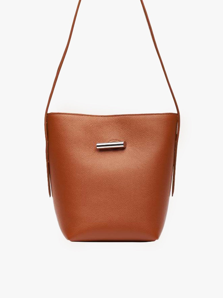 Penne Bucket Tan leather