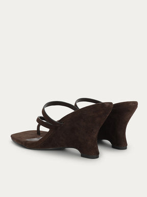 Ariadne Wedge java suede