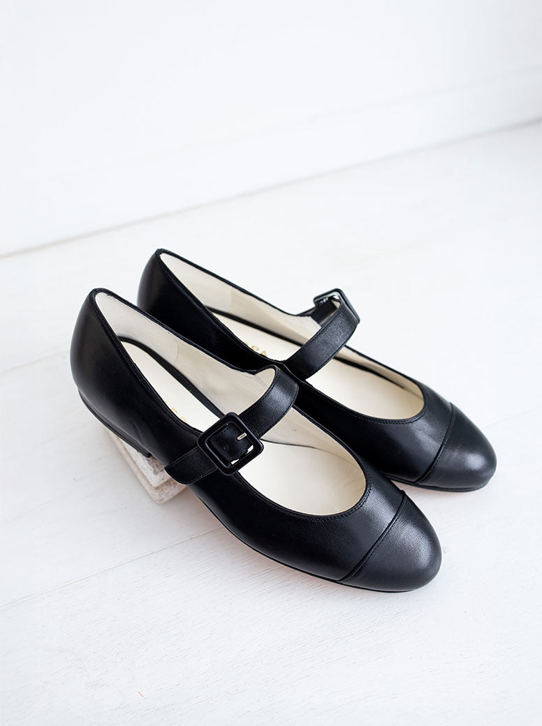 Audrey black leather