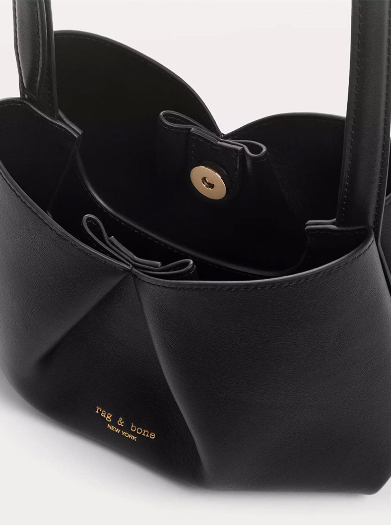 Bloom Small black