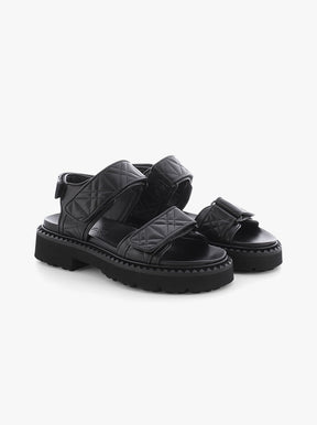 Close black