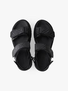 Close black