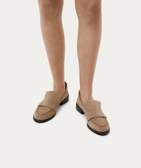 Uma Loafer oat suede