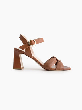 Delfina tan