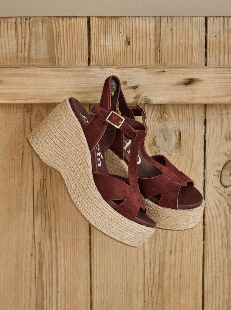 Domiel chocolate suede