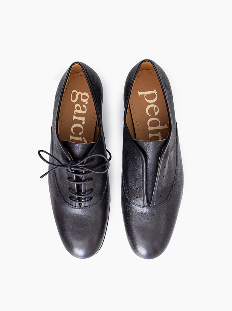 Gerti black leather