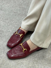 Giorgia burgundy