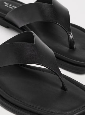 Gracie Thong black leather