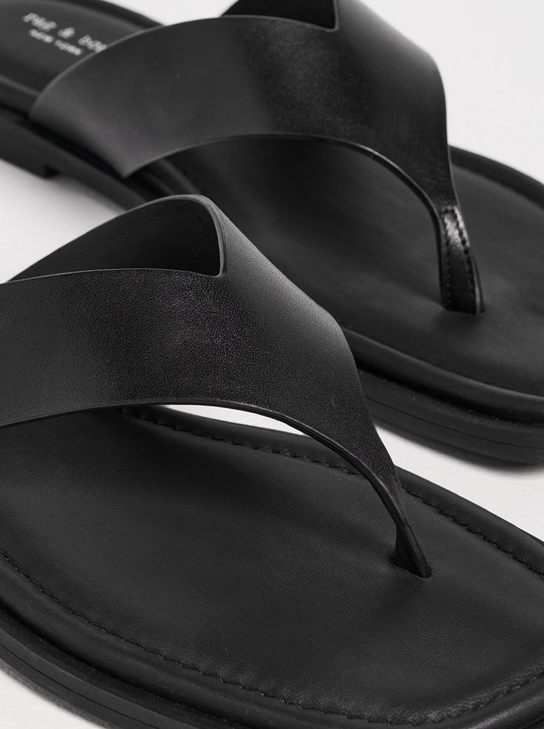 Gracie Thong black leather