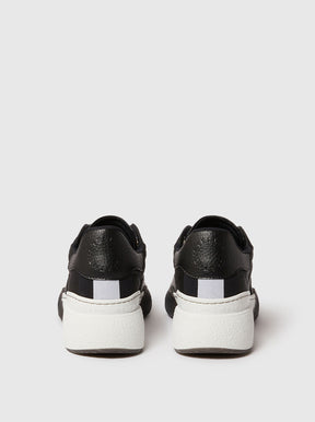 Loop Trainers black