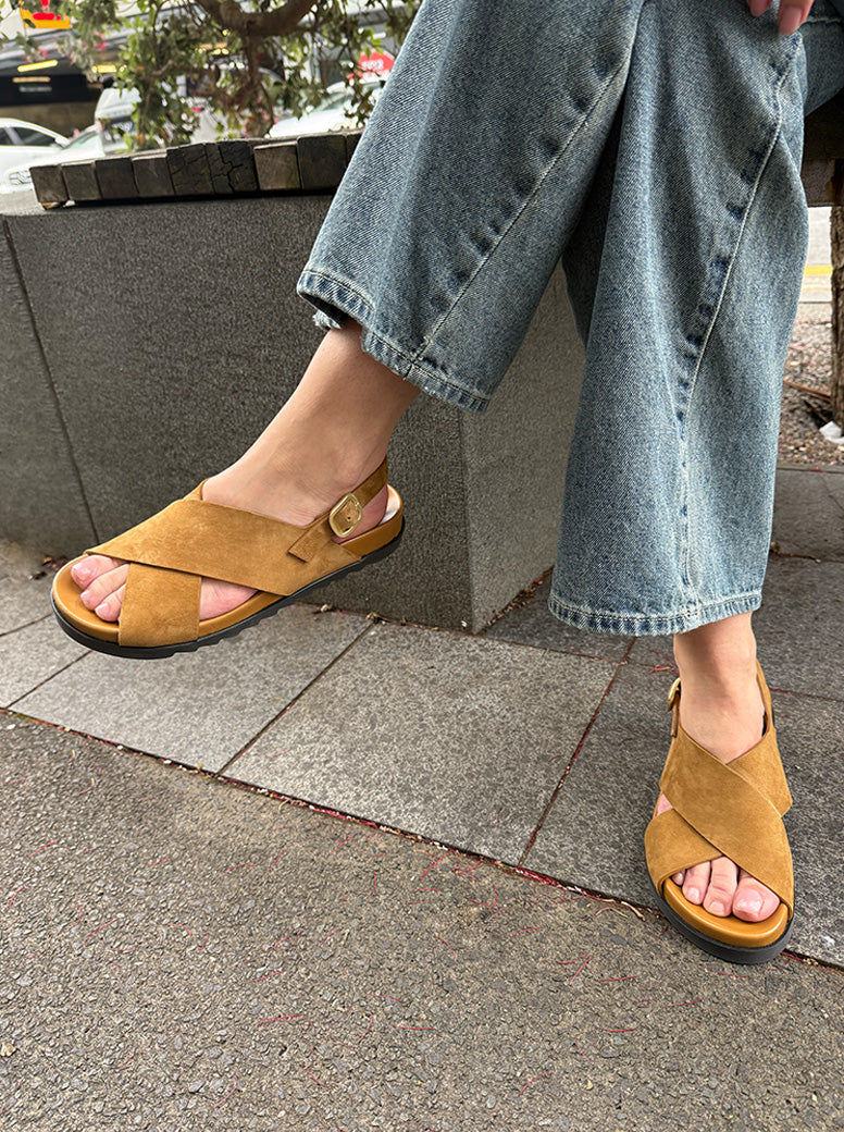 Loren tan suede