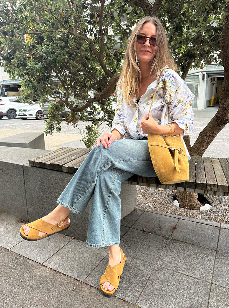 Loren tan suede