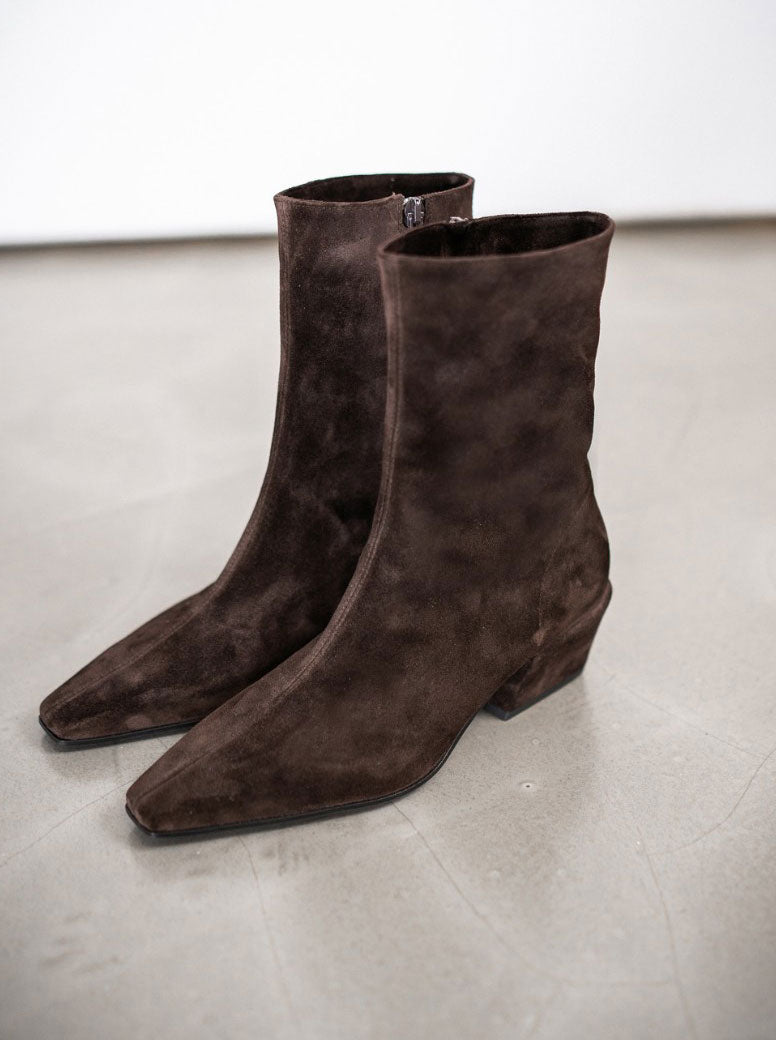 Nyla chocolate suede