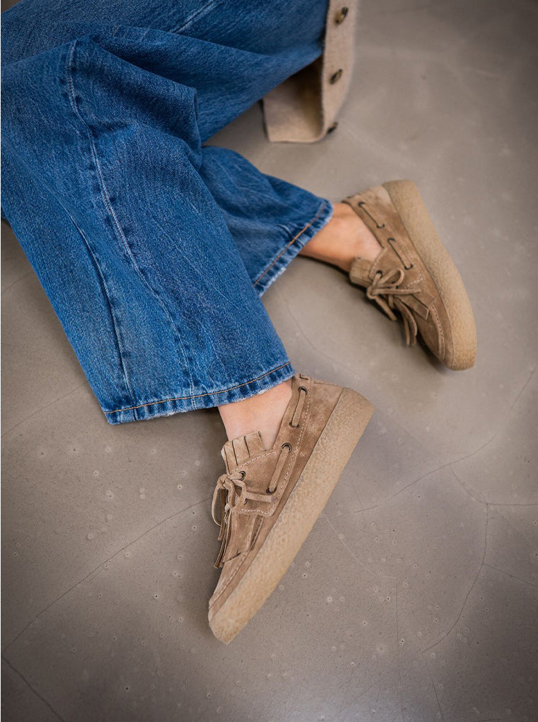 Piper beige suede
