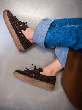 Piper chocolate suede