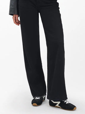 Retro Slim Ultra black / white