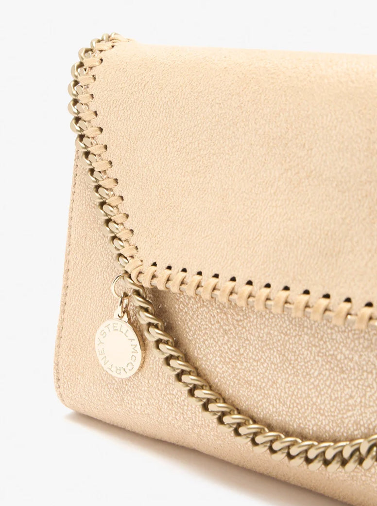Rhea Falabella gold
