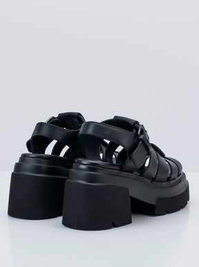 Roby black