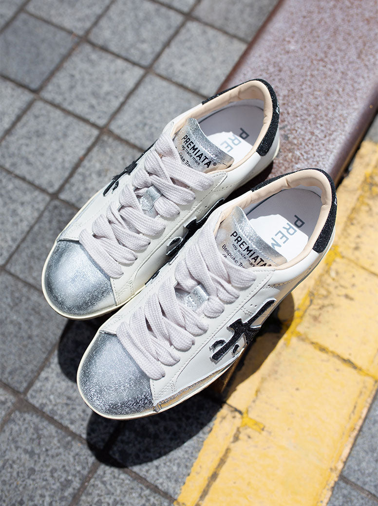 Steven white / black