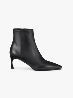 Taylor Bootie black